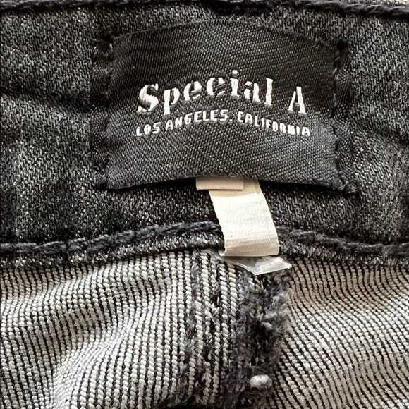 Special A Faded Black Distressed Jean - Size 5 - Picture 7 of 7
